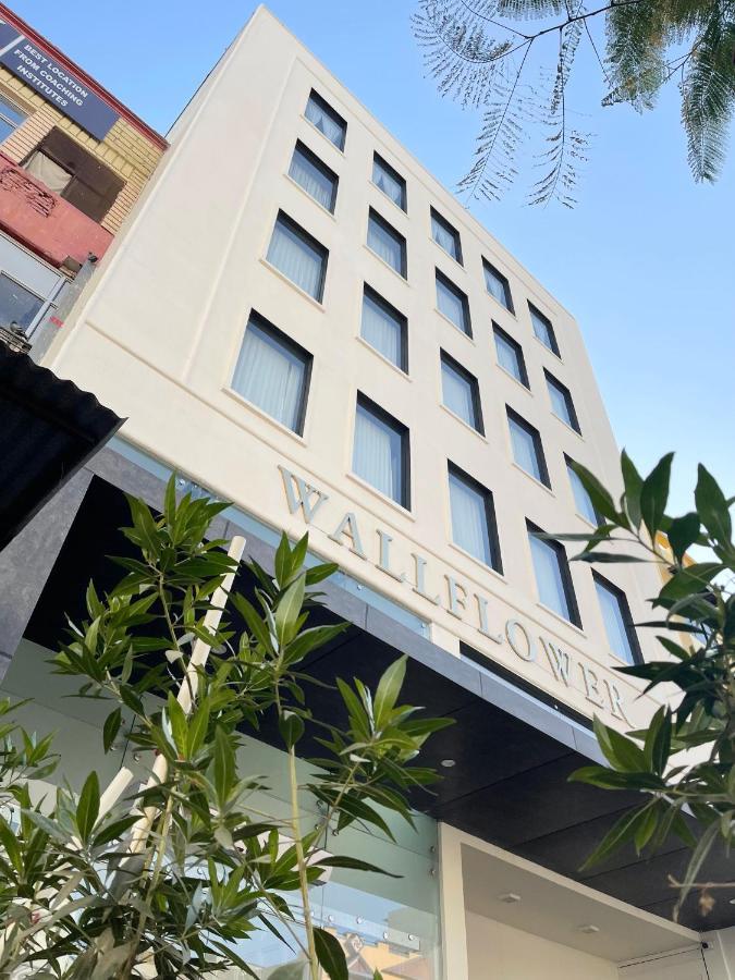 The Wallflower Hotel โกตา ภายนอก รูปภาพ