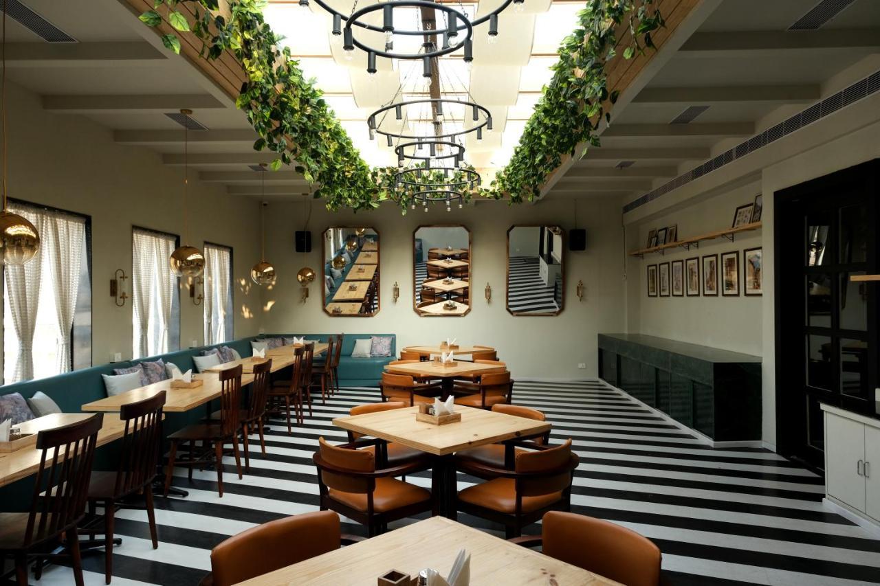 The Wallflower Hotel โกตา ภายนอก รูปภาพ