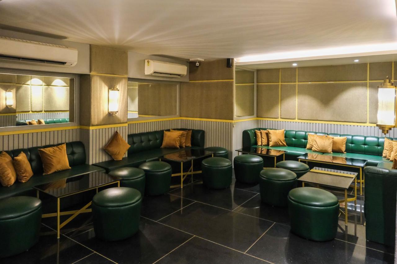 The Wallflower Hotel โกตา ภายนอก รูปภาพ