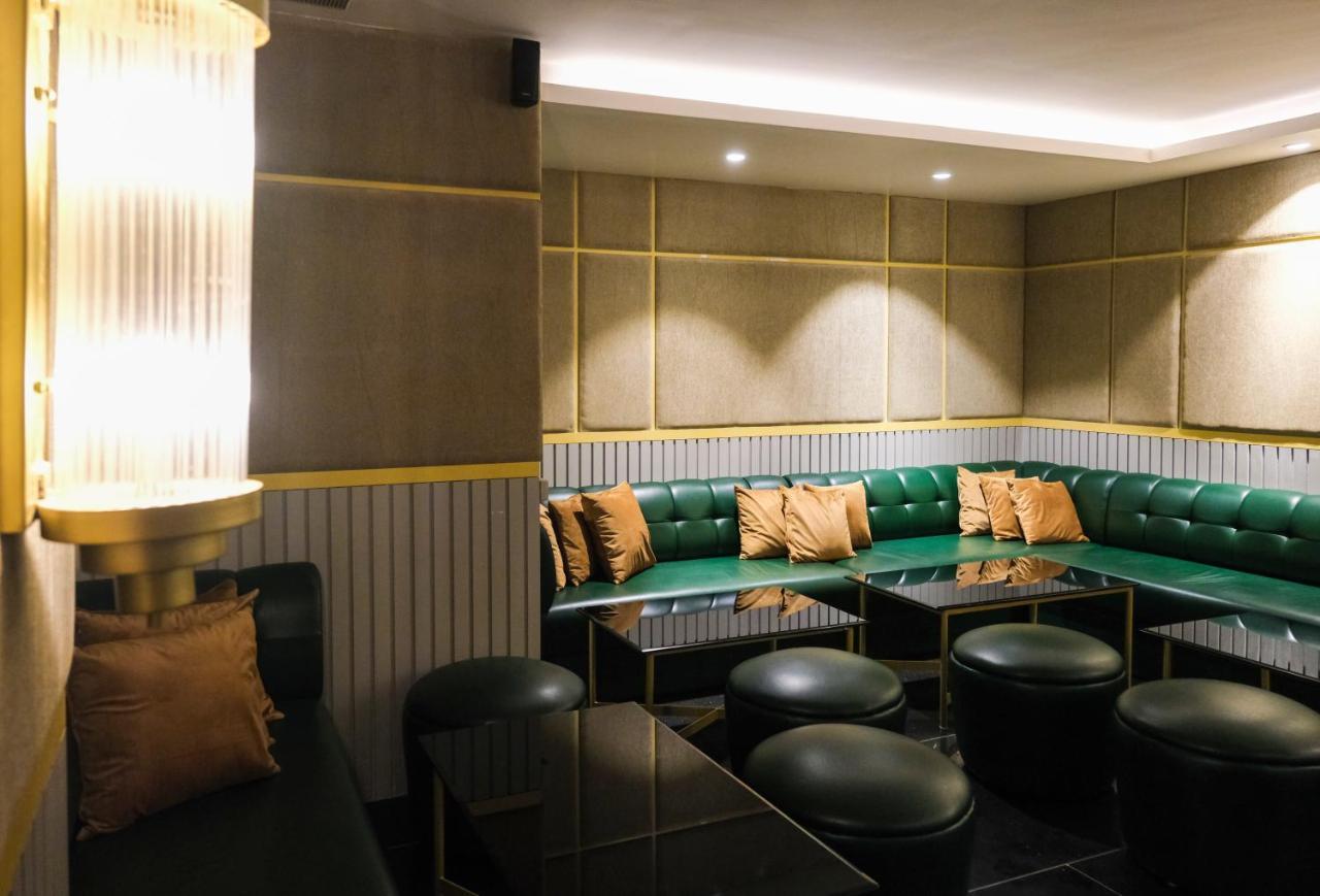 The Wallflower Hotel โกตา ภายนอก รูปภาพ